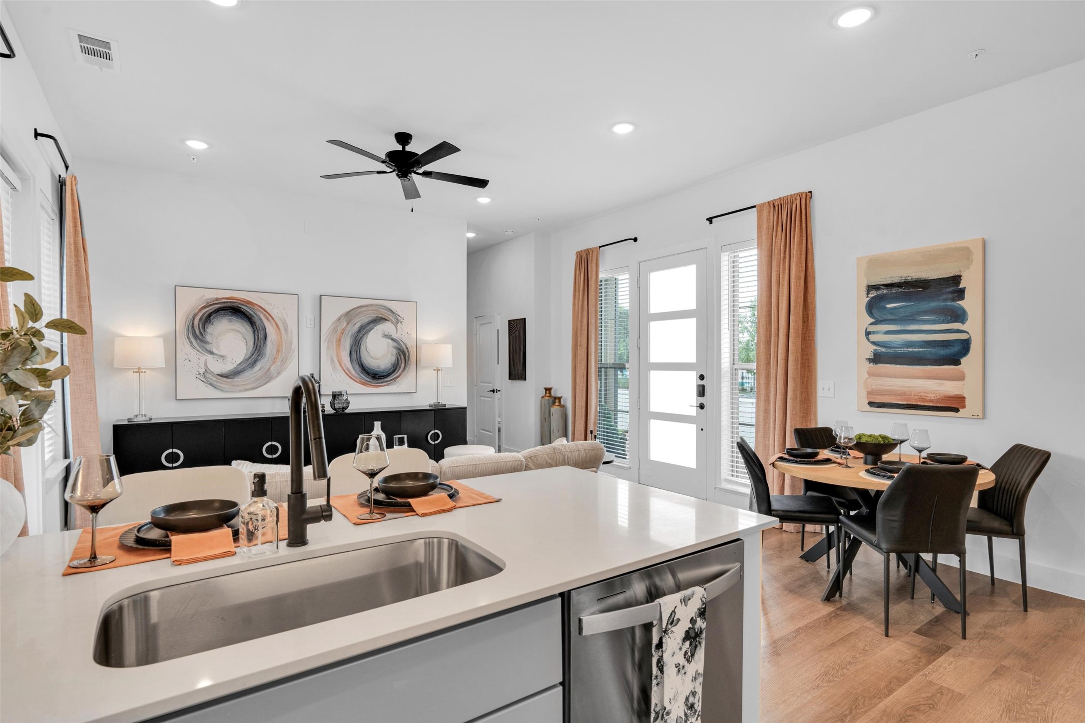 1848-811 Labrador Lane Property Photo 11