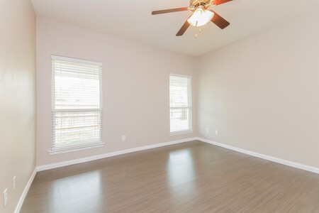313 Caladium Drive Property Photo 5