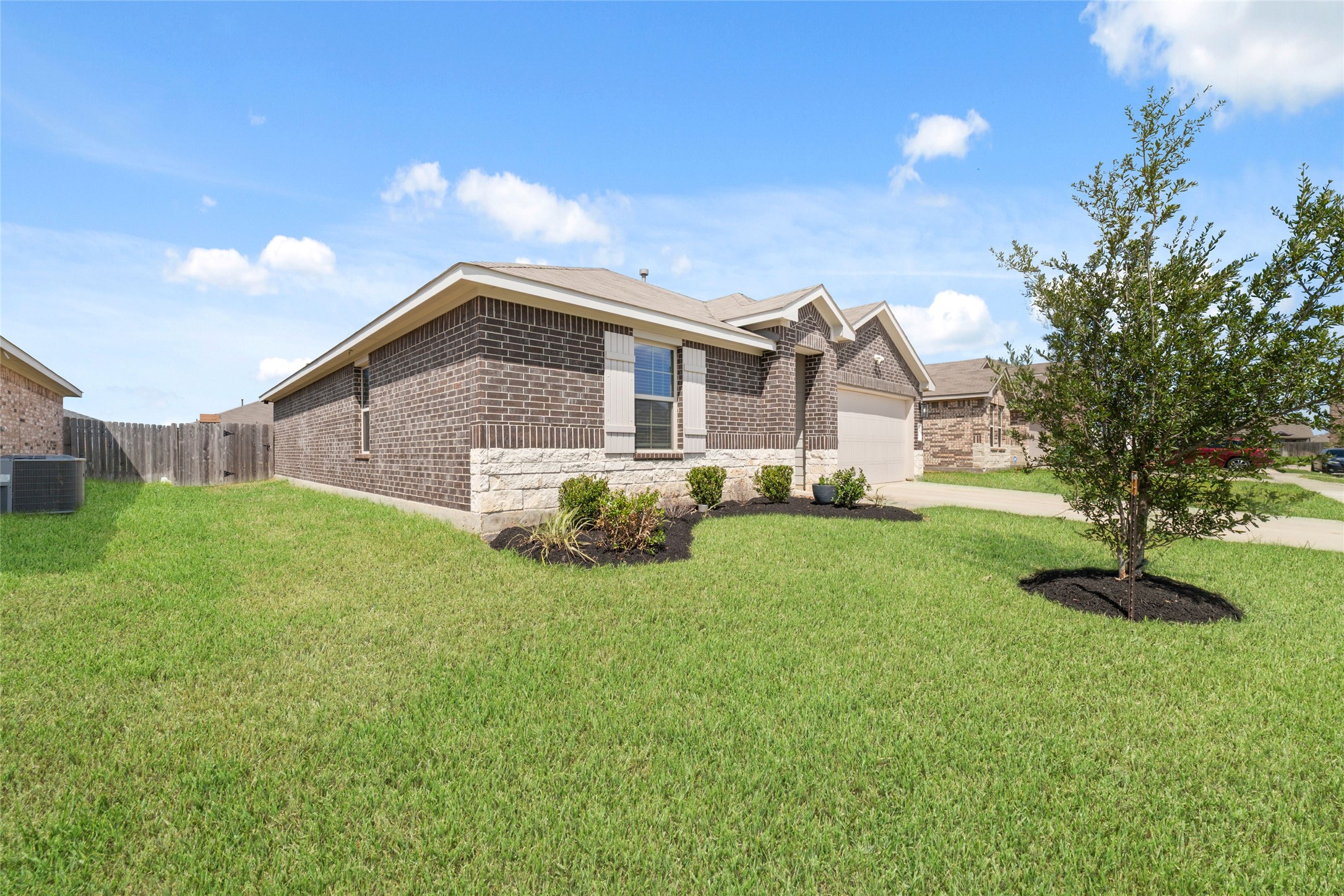 5127 Moravia Lane Property Photo 2