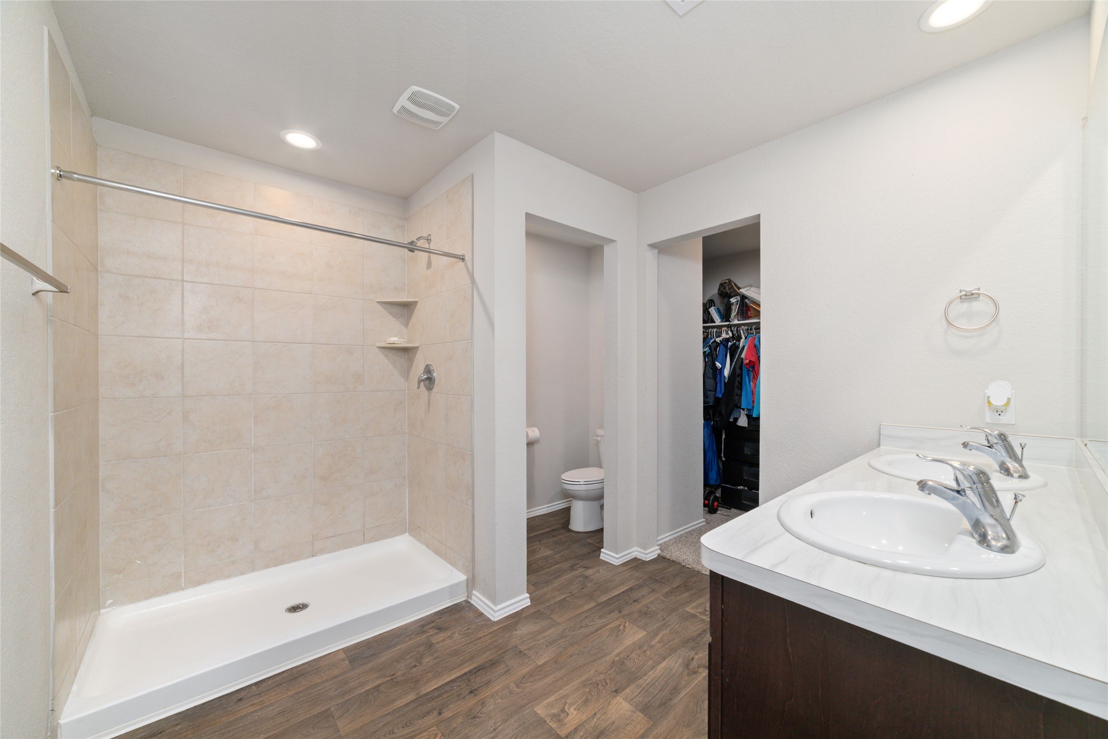 5127 Moravia Lane Property Photo 10