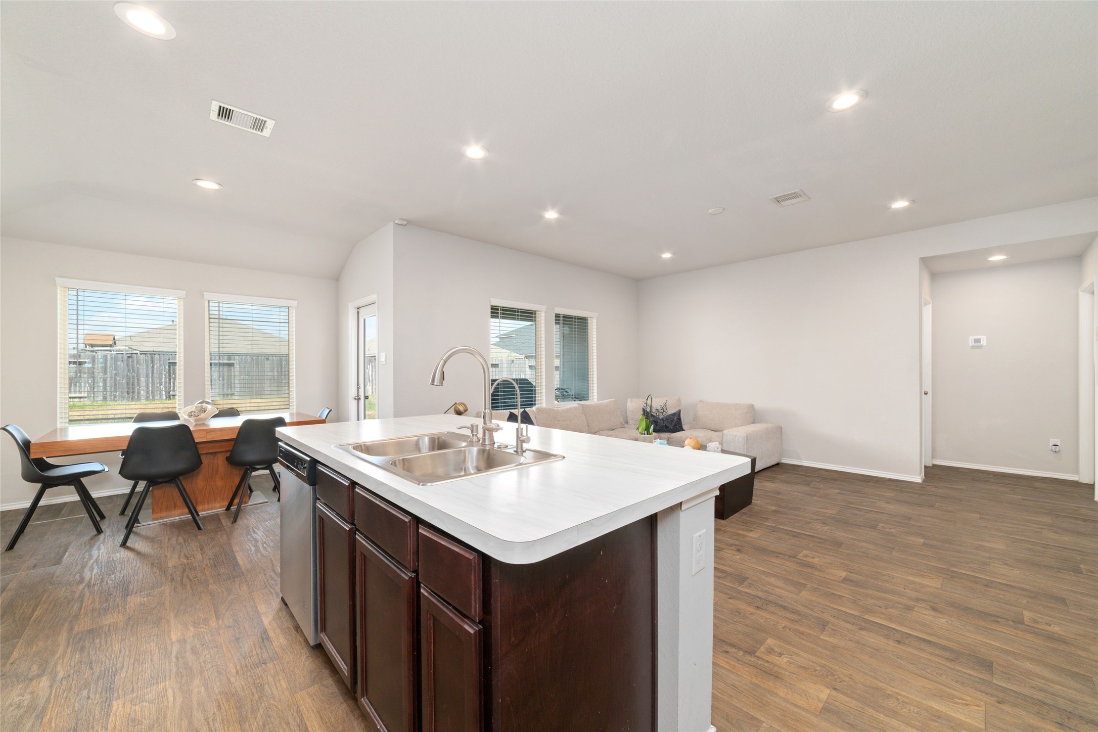 5127 Moravia Lane Property Photo 12