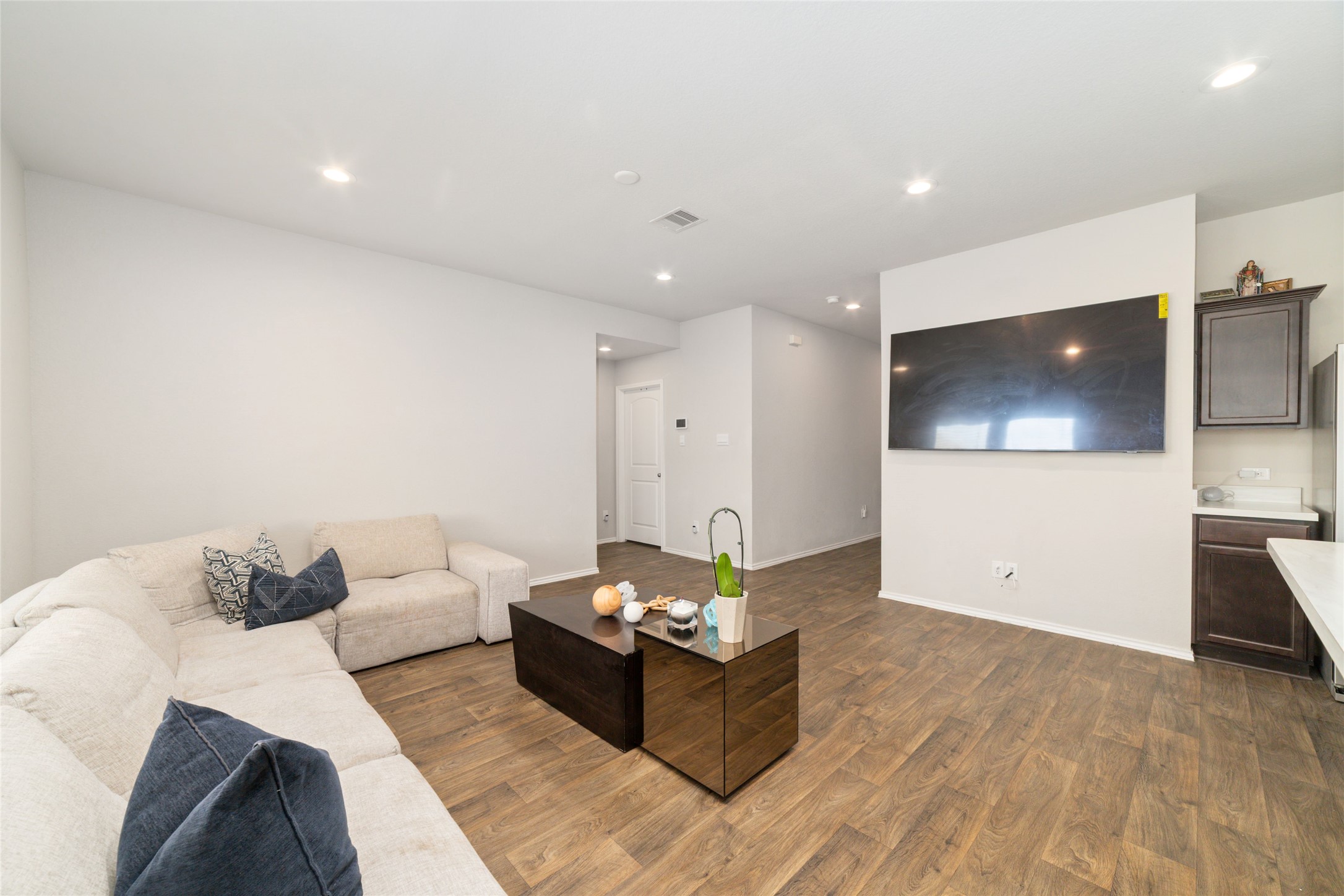 5127 Moravia Lane Property Photo 18