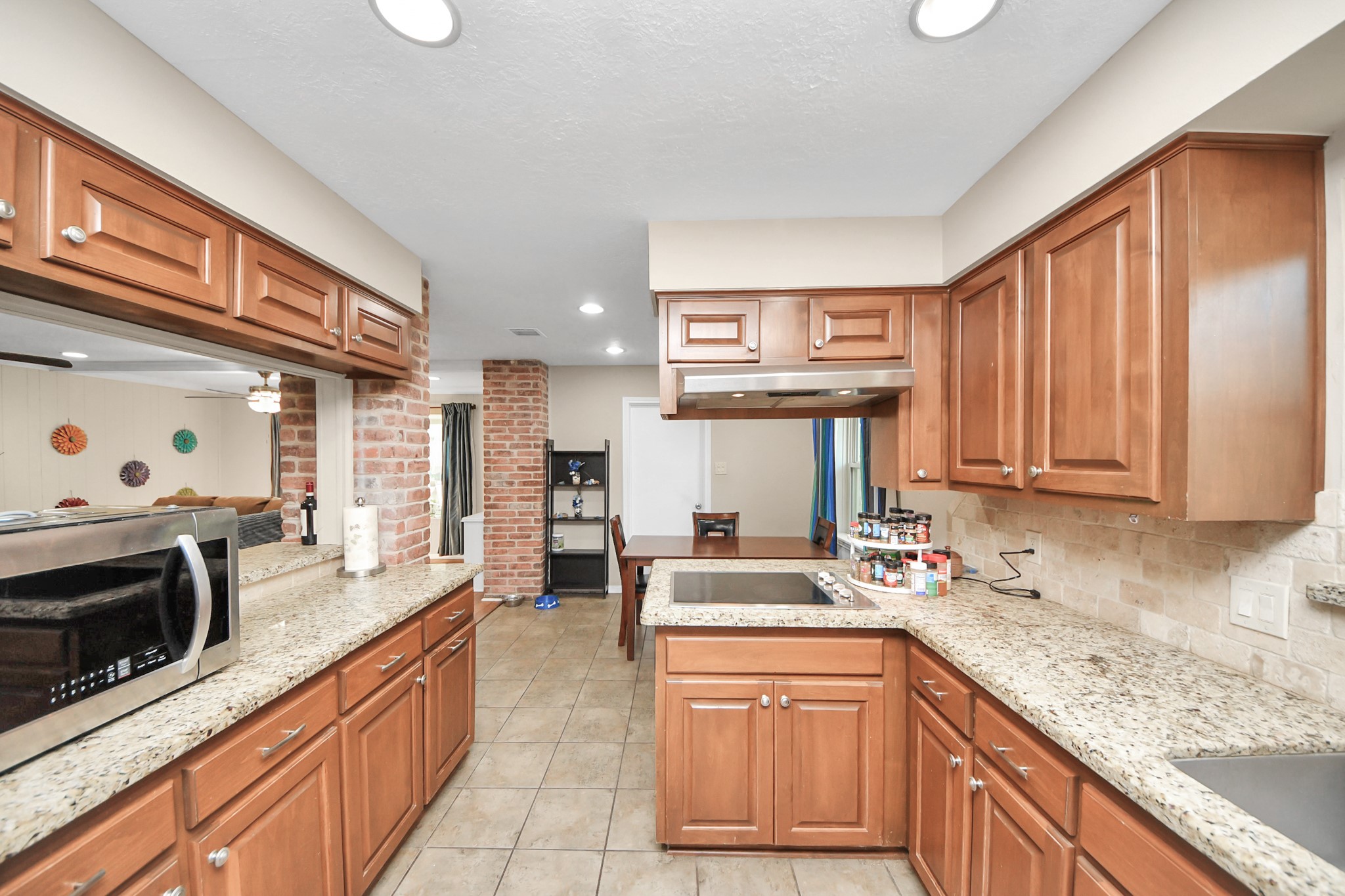 902 Old Mill Lane Property Photo 17