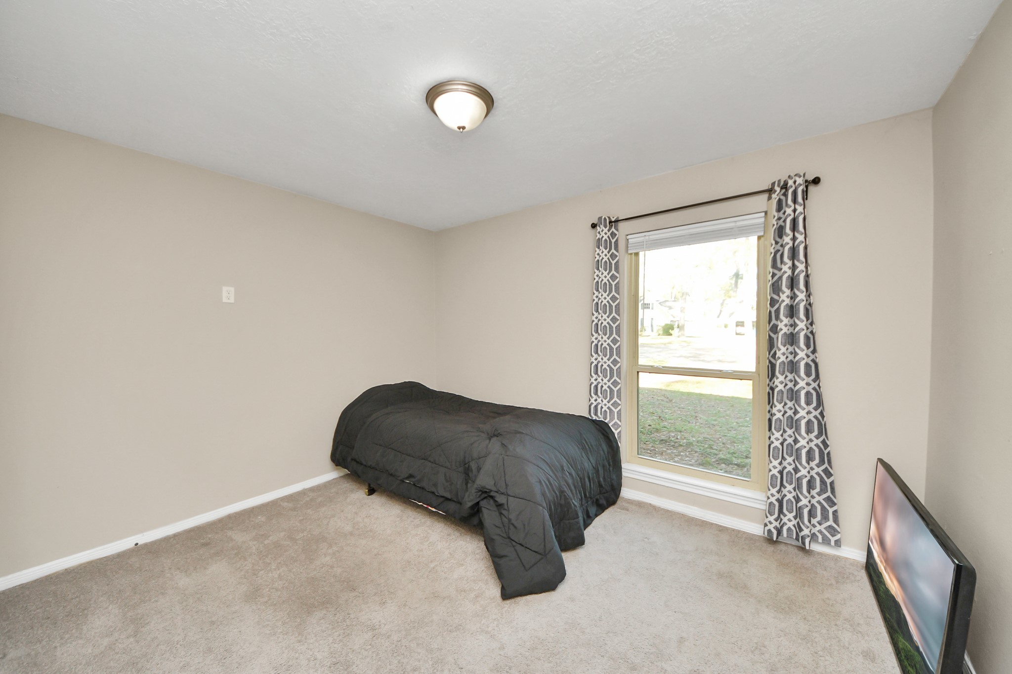 902 Old Mill Lane Property Photo 23
