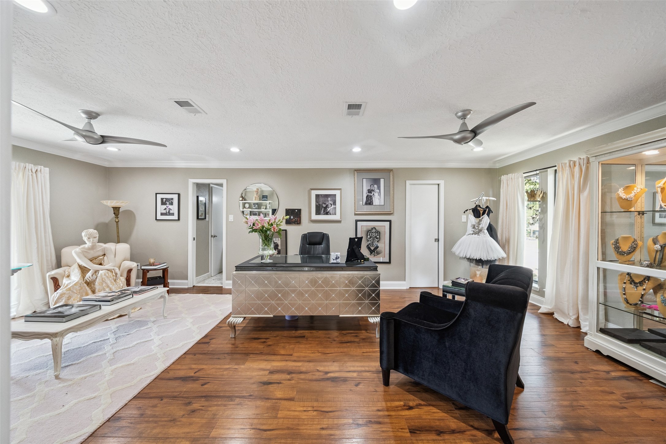 16310 Brook Forest Drive Property Photo 24