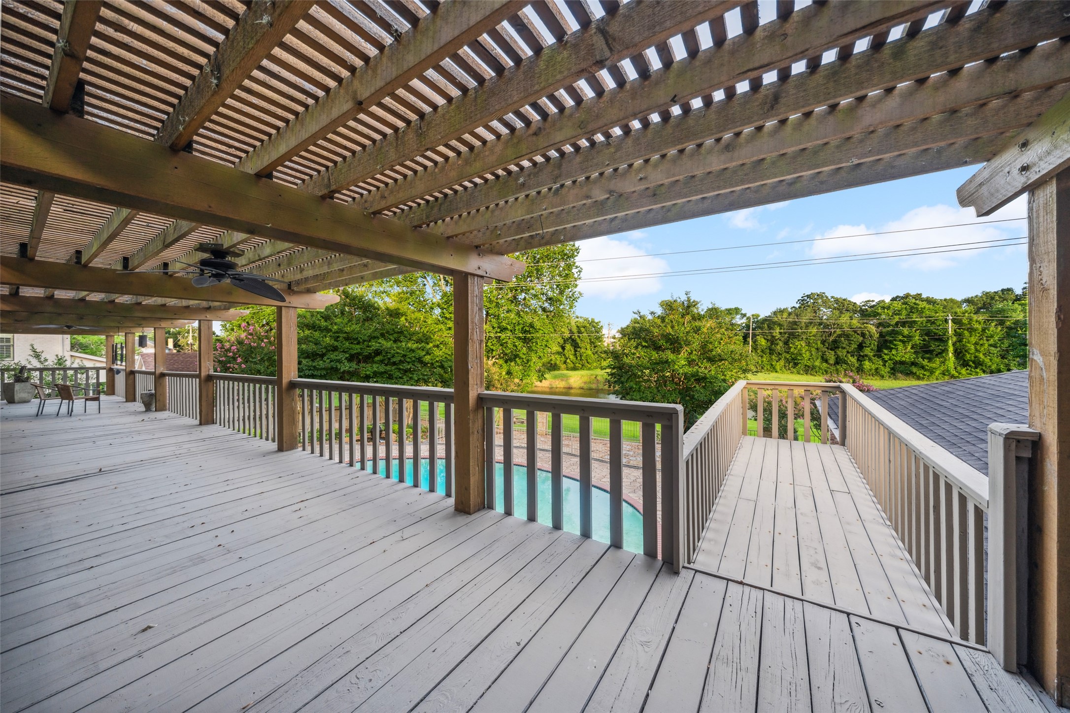 16310 Brook Forest Drive Property Photo 35