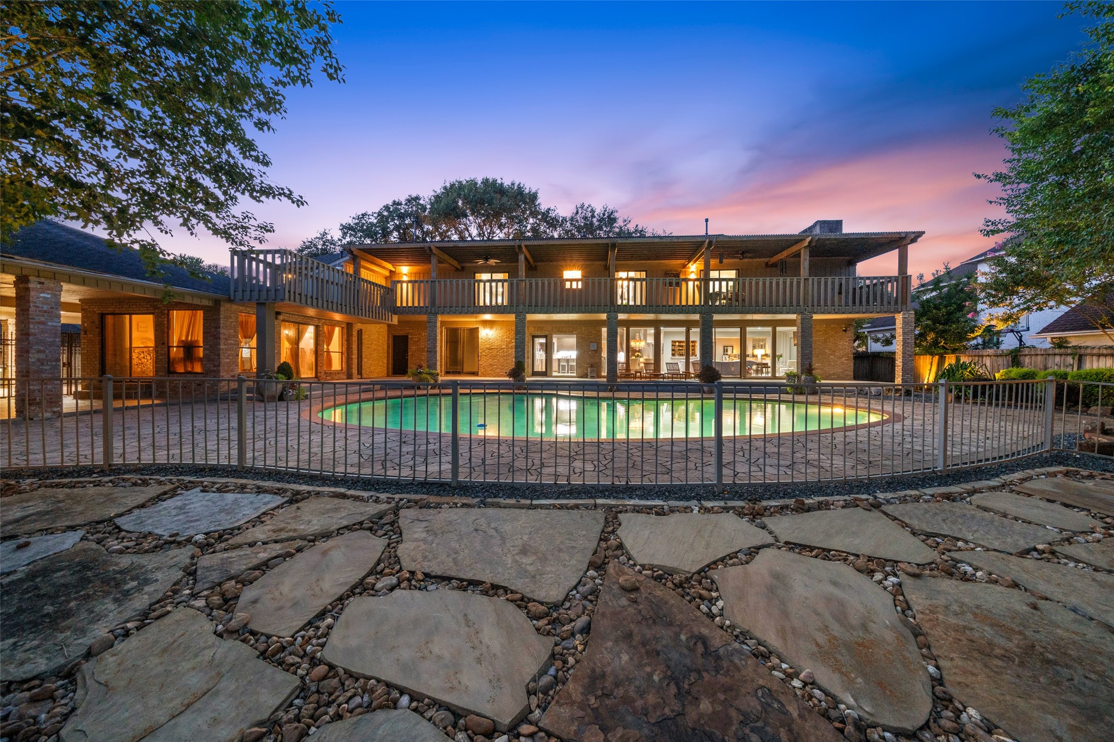 16310 Brook Forest Drive Property Photo 44