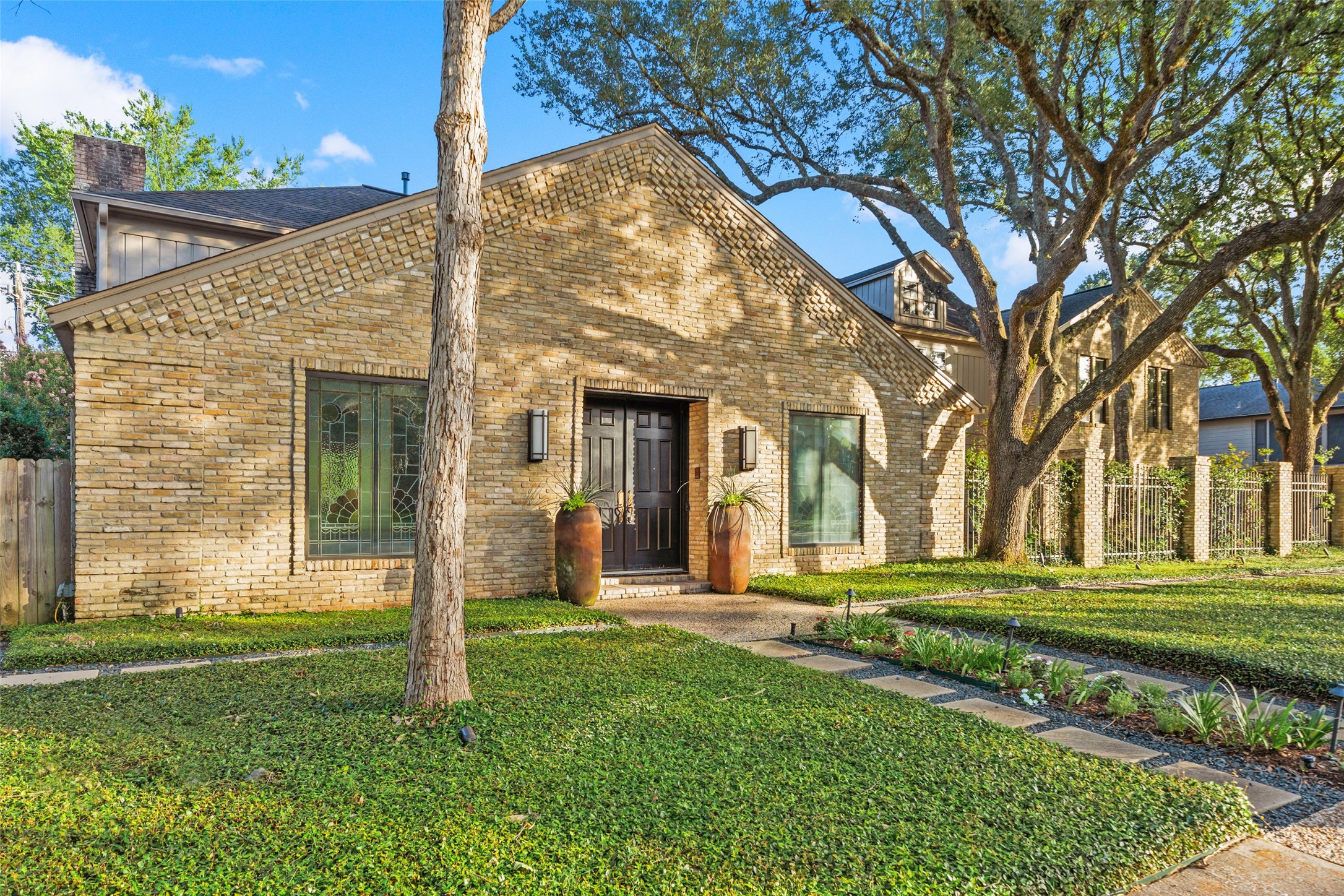 16310 Brook Forest Drive Property Photo 46