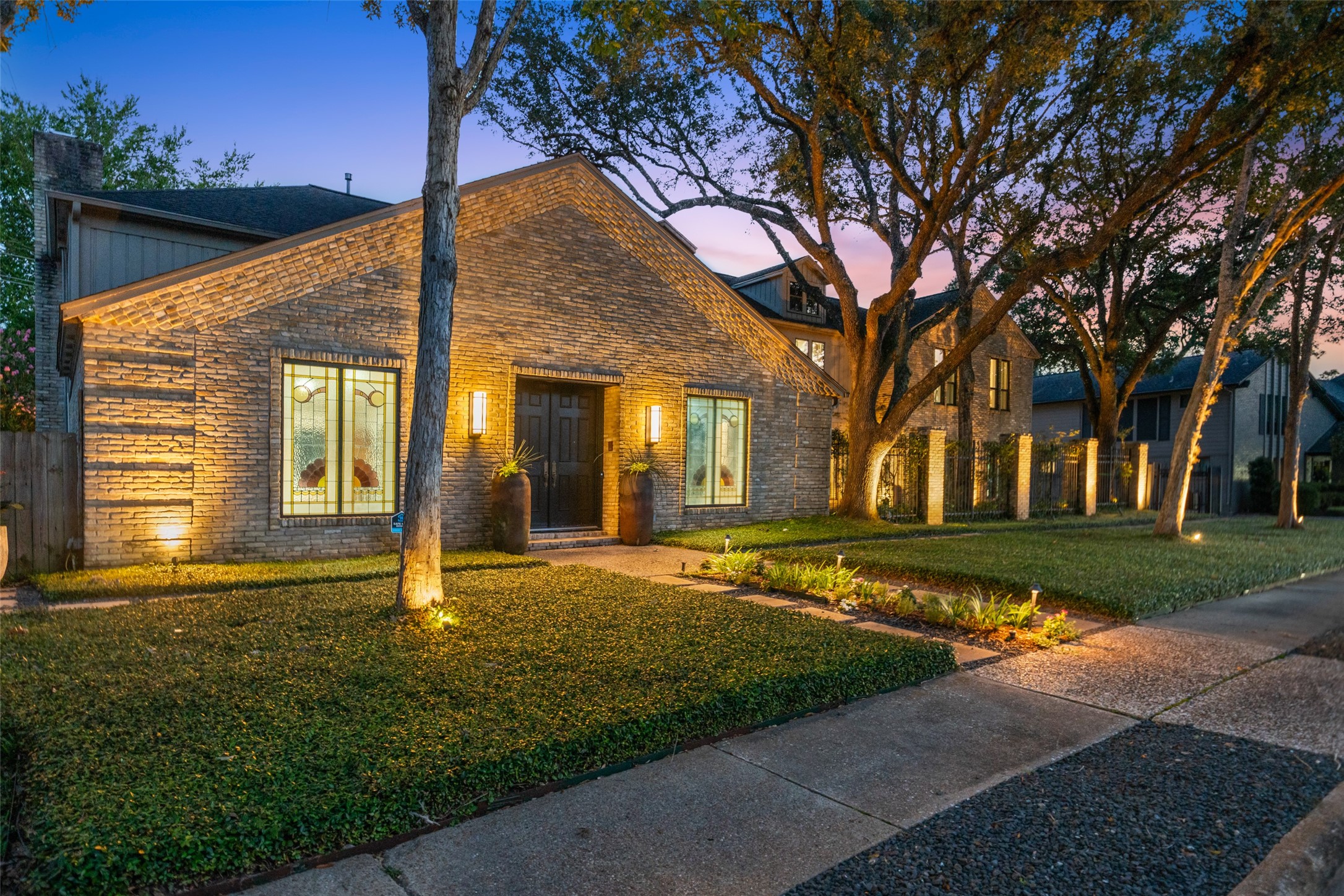 16310 Brook Forest Drive Property Photo 47