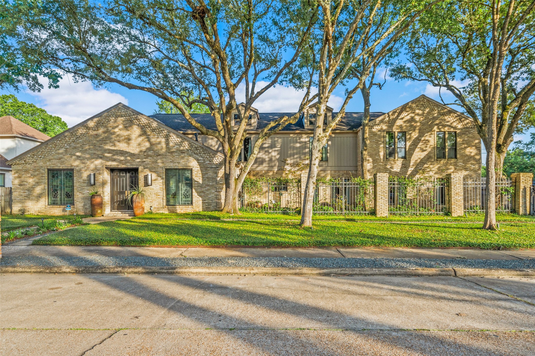 16310 Brook Forest Drive Property Photo 49