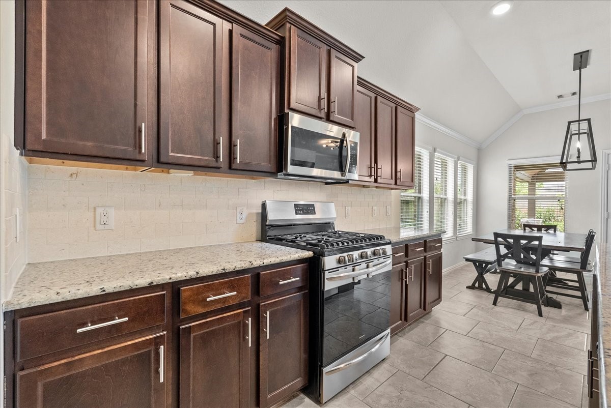 328 Woodway Drive Property Photo 13