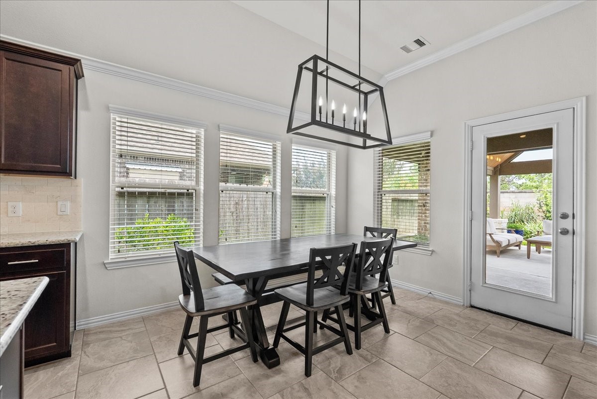 328 Woodway Drive Property Photo 16