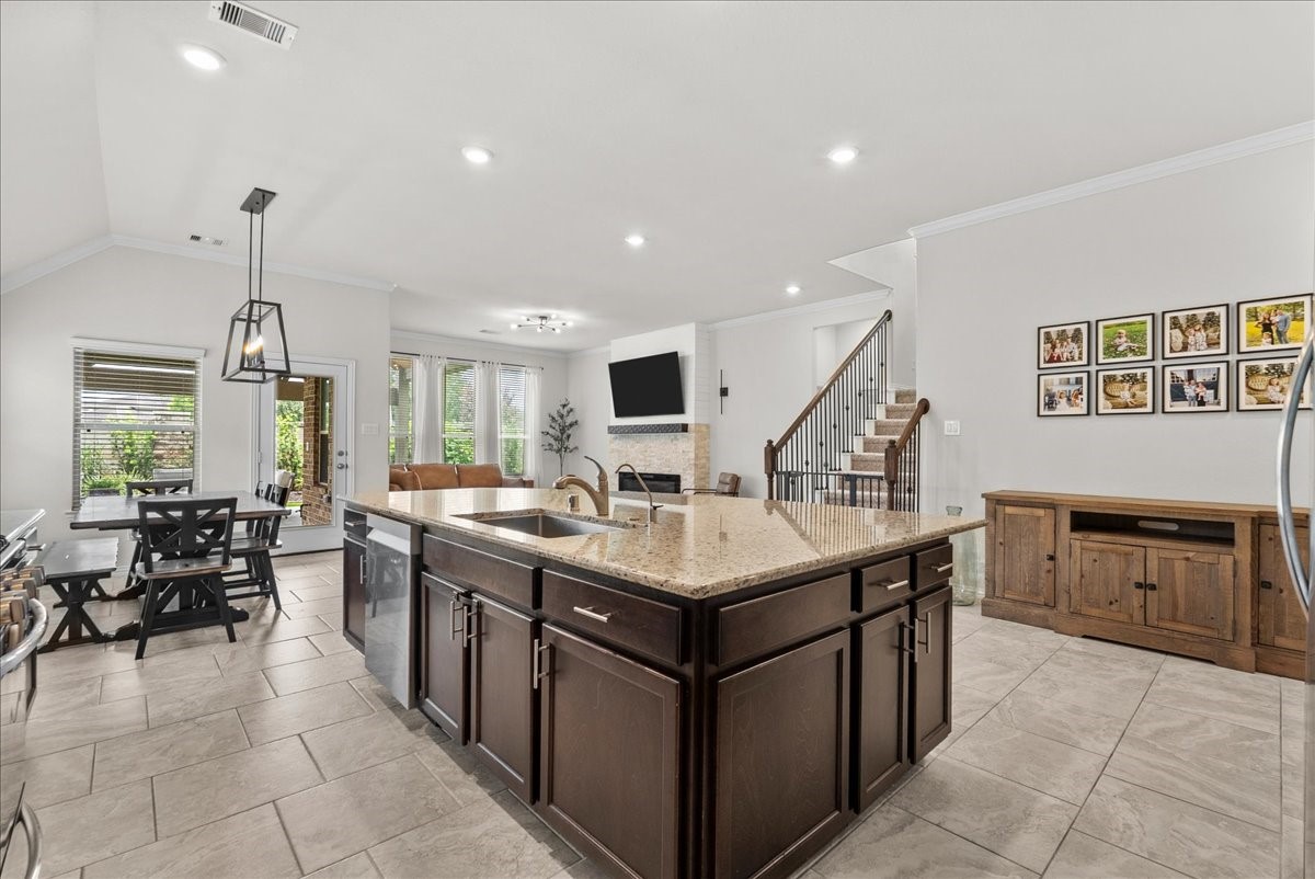 328 Woodway Drive Property Photo 17
