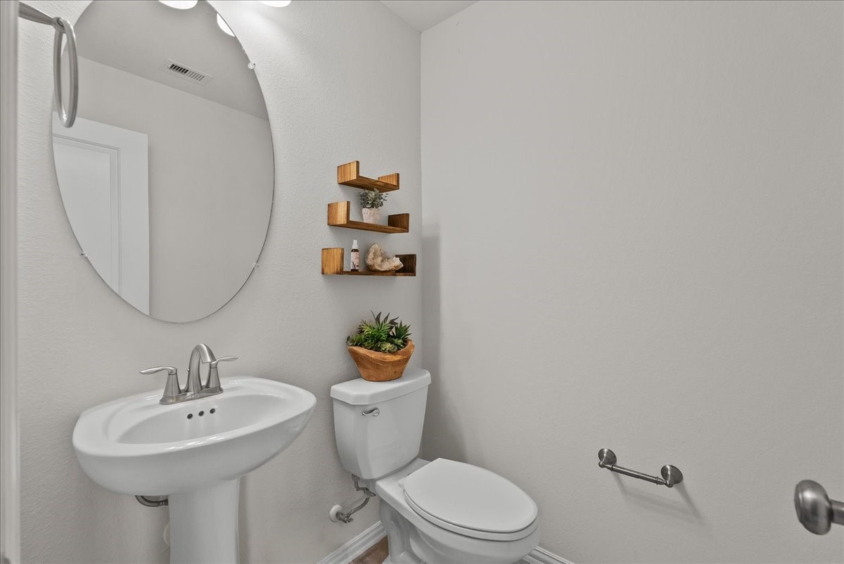 328 Woodway Drive Property Photo 37