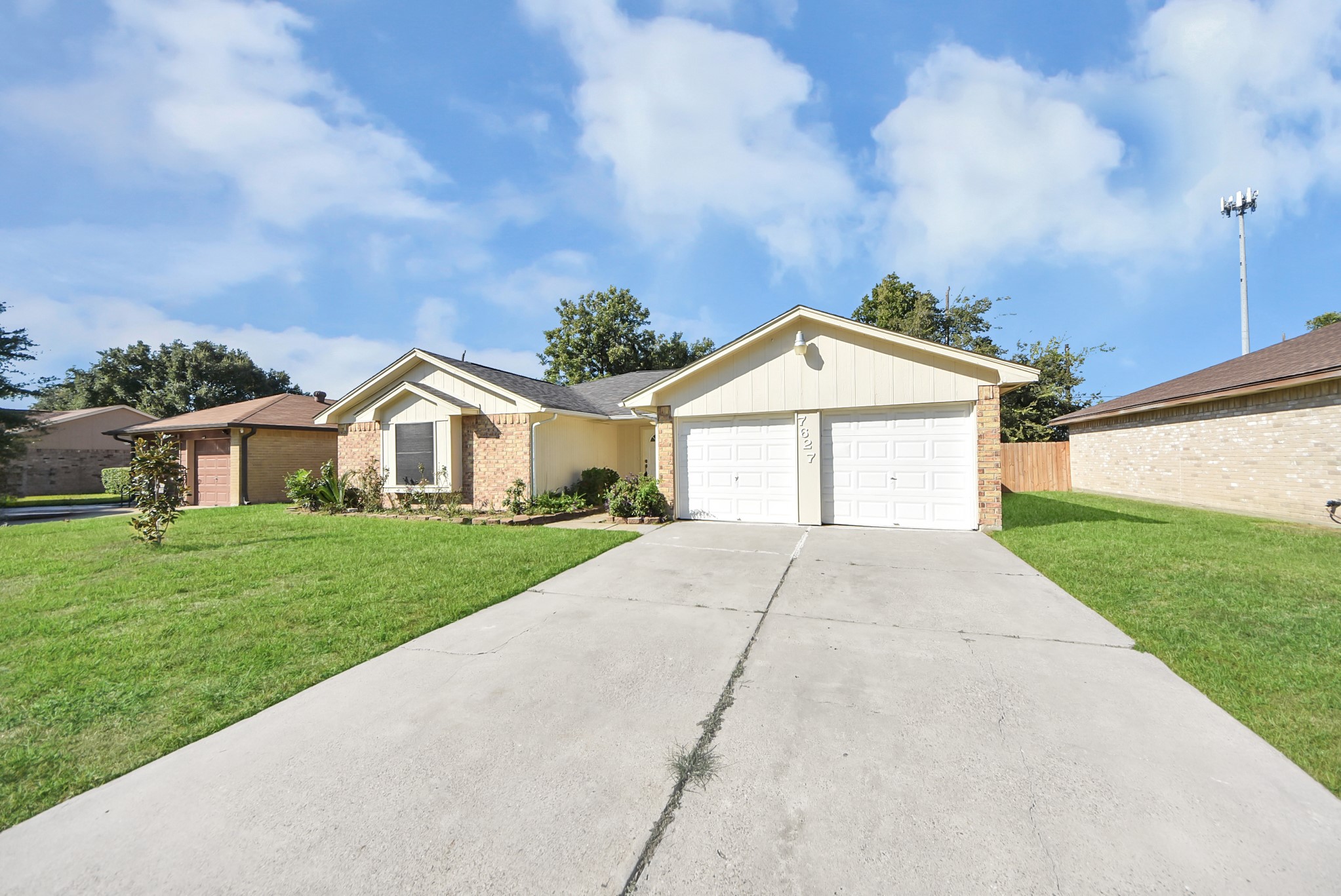 7627 Shoshone Drive Property Photo 3