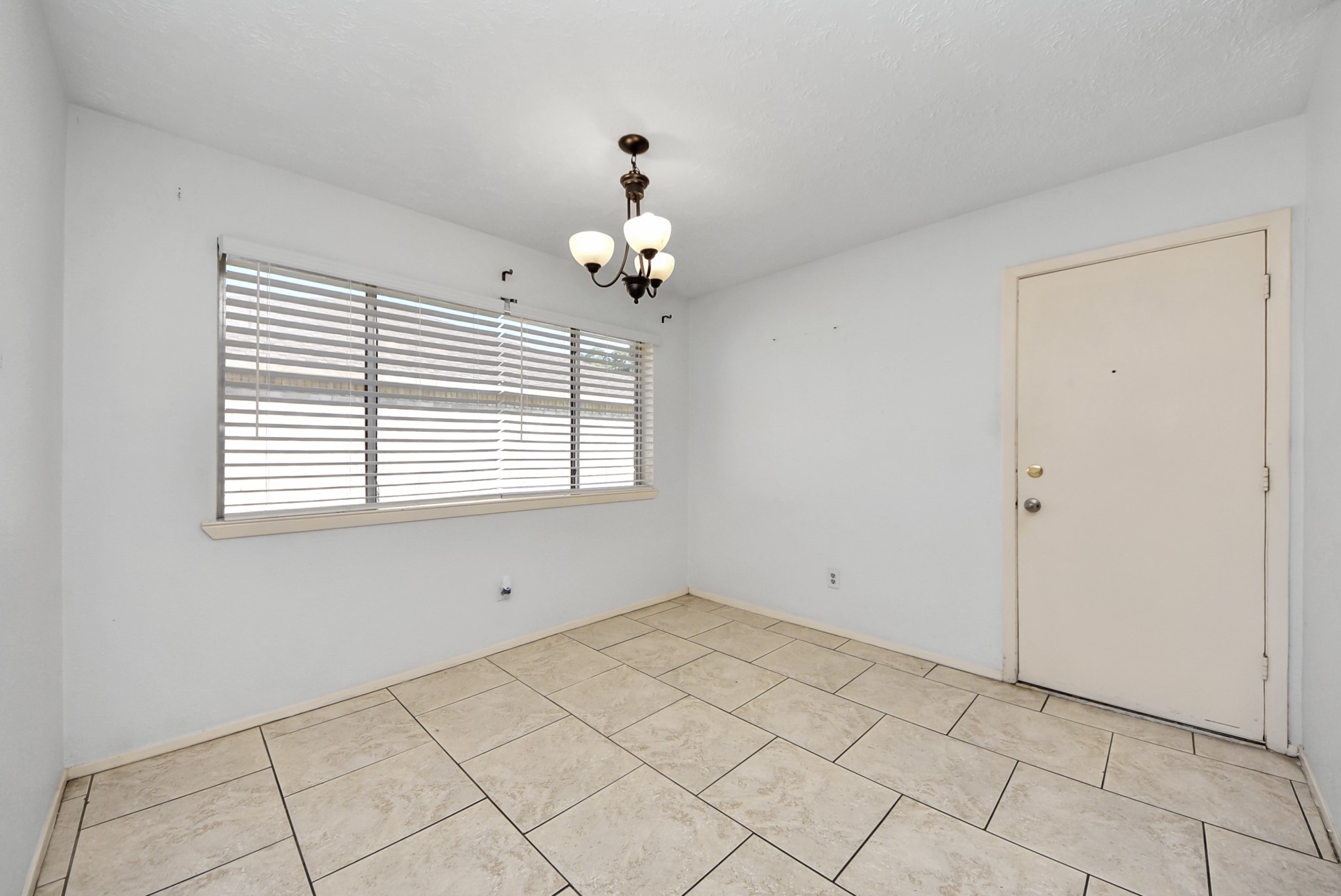 7627 Shoshone Drive Property Photo 11
