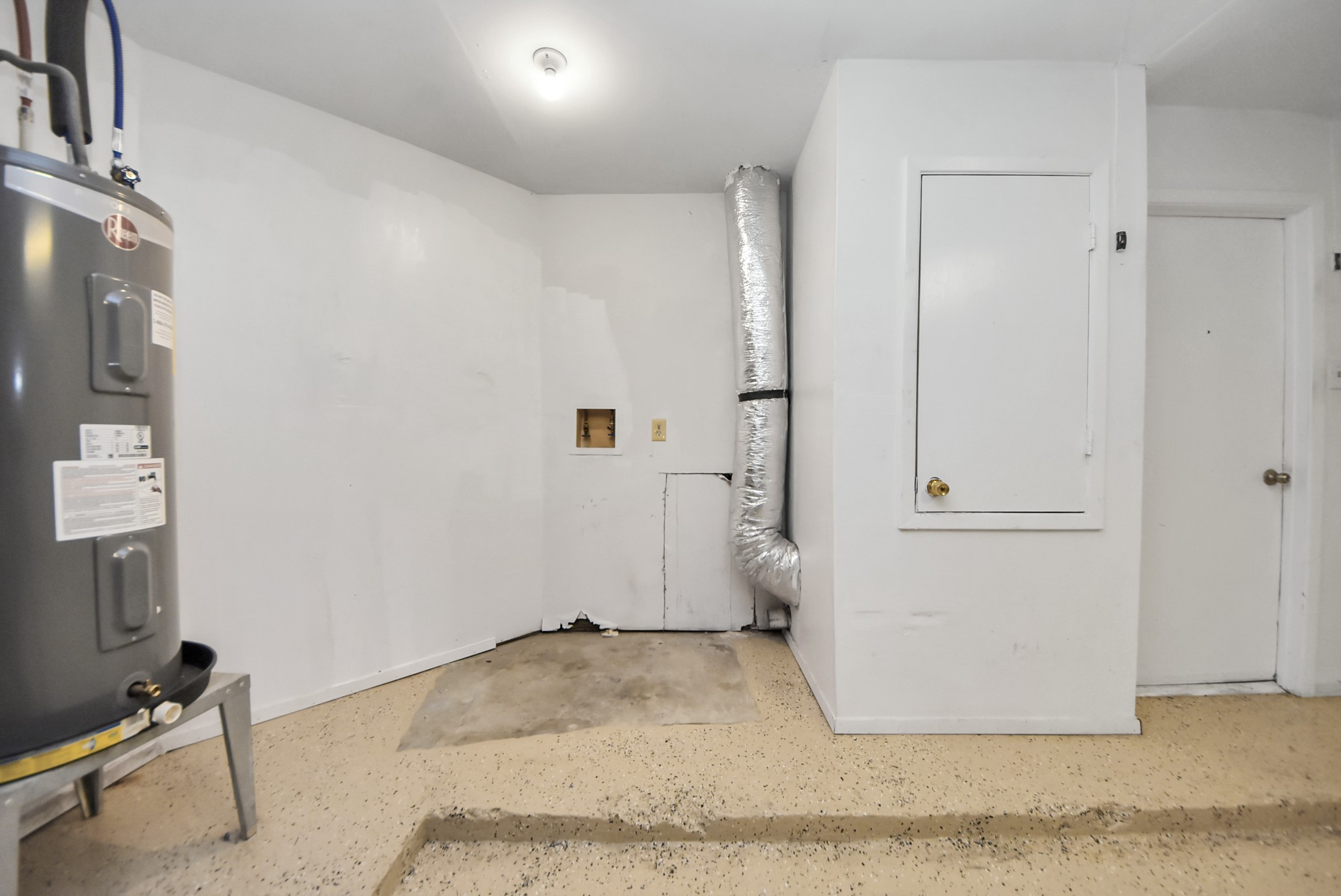 7627 Shoshone Drive Property Photo 13