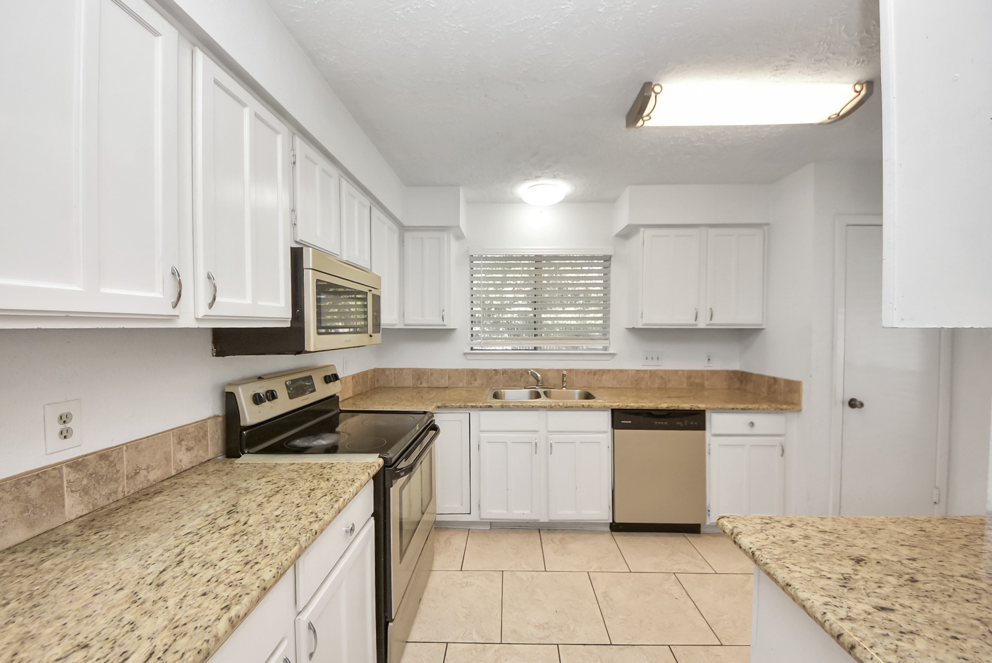7627 Shoshone Drive Property Photo 17