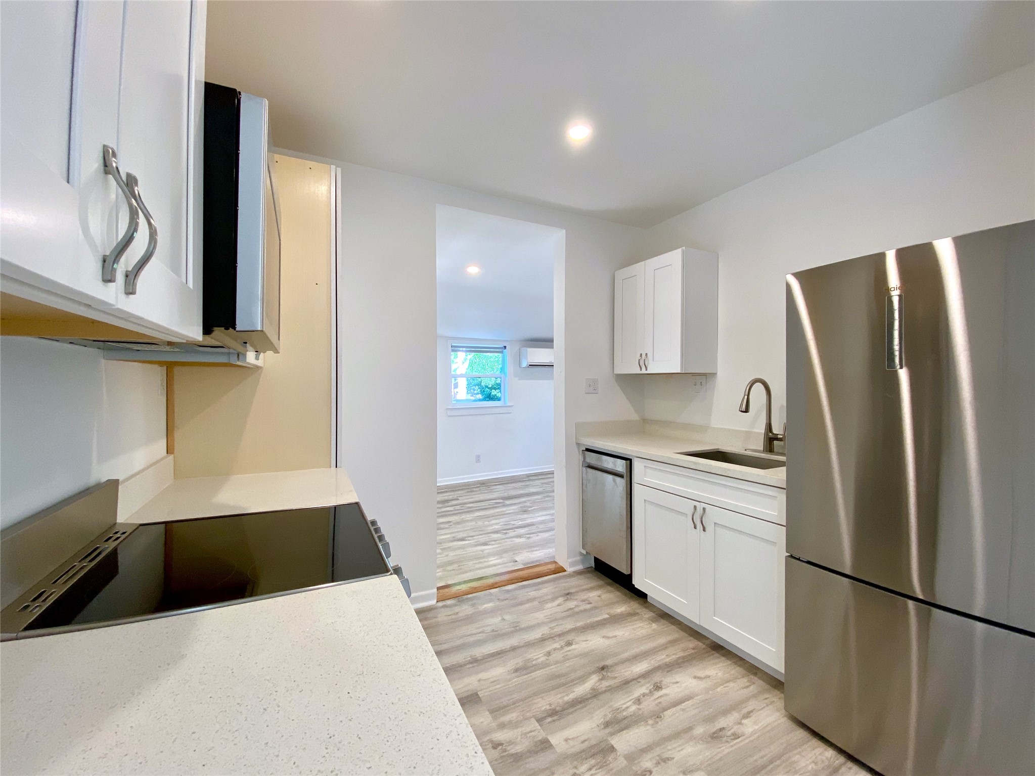 2025 1/2 Brun Street Property Photo 3