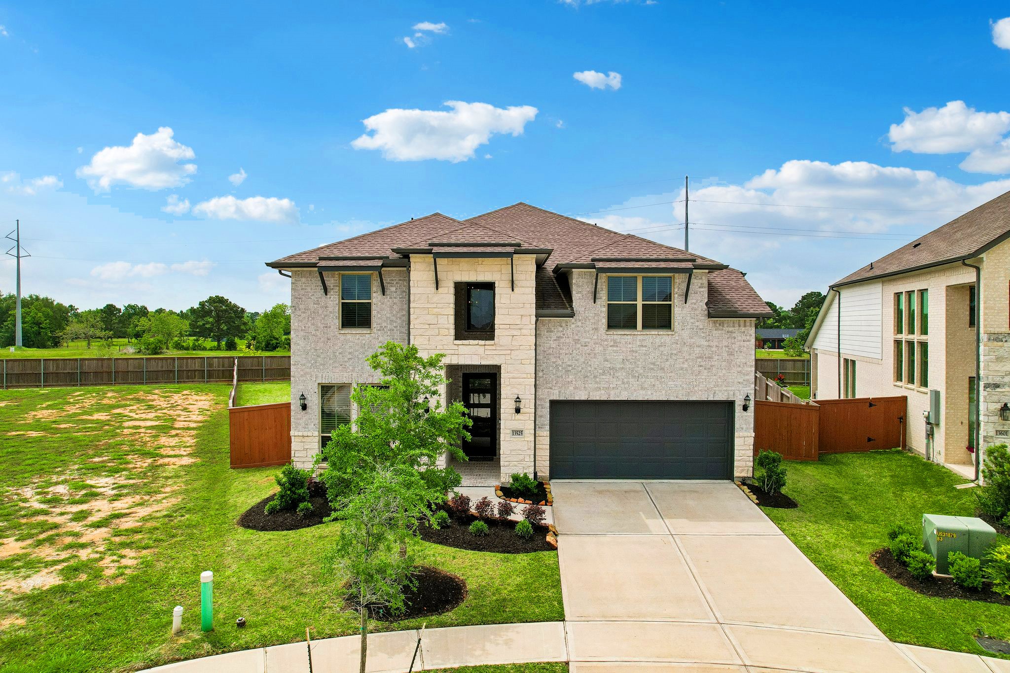 13525 Seneca Lake Drive Property Photo 1