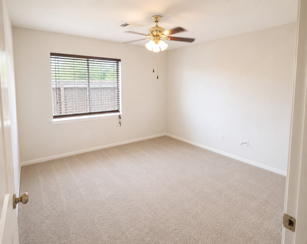 15154 Kingsbridge Way Property Photo 7