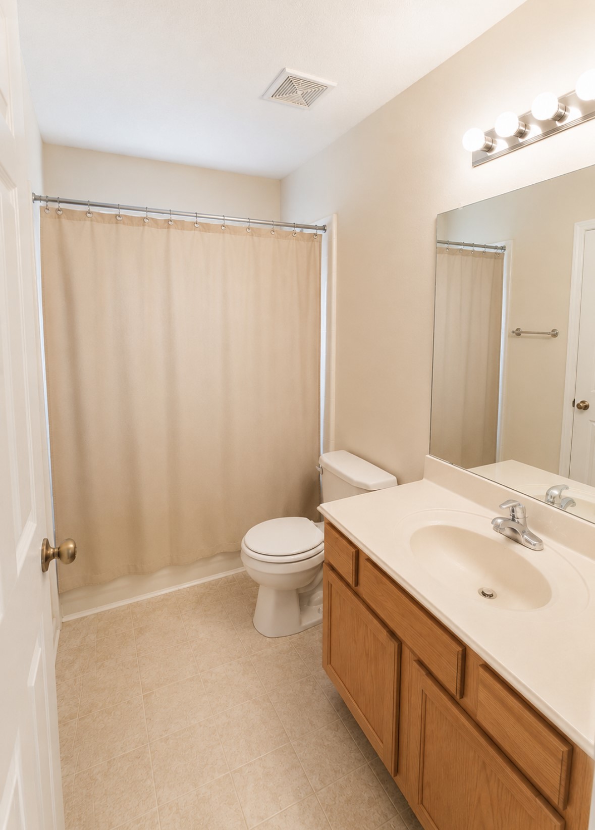 15154 Kingsbridge Way Property Photo 8