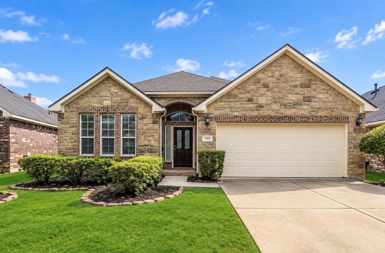 5315 Lilac Grove Lane Property Photo 1