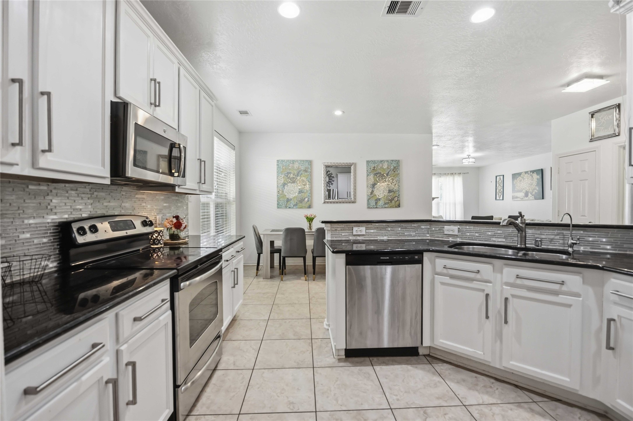 5315 Lilac Grove Lane Property Photo 13