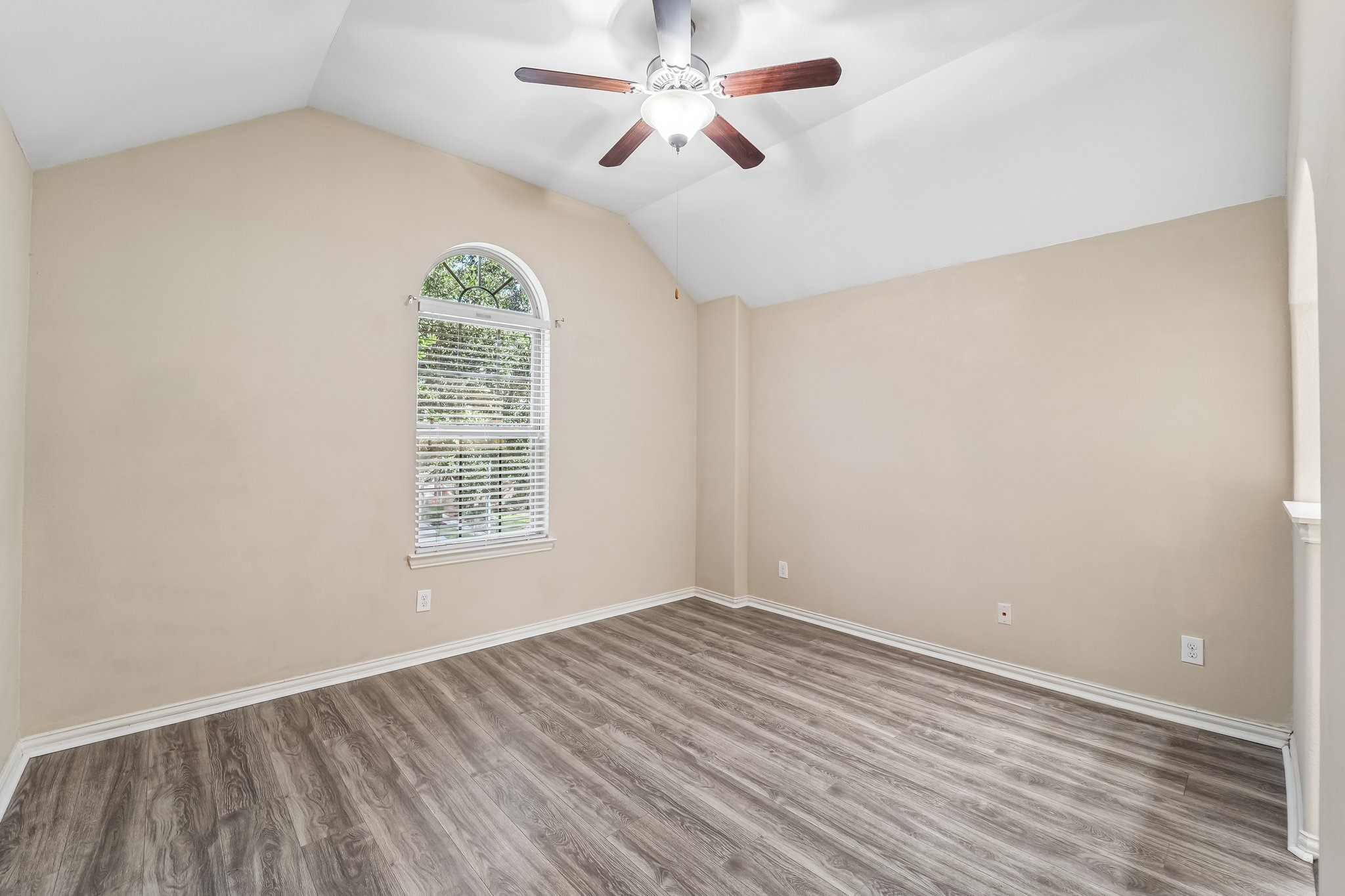 7027 Bristol Memorial Drive Property Photo 40