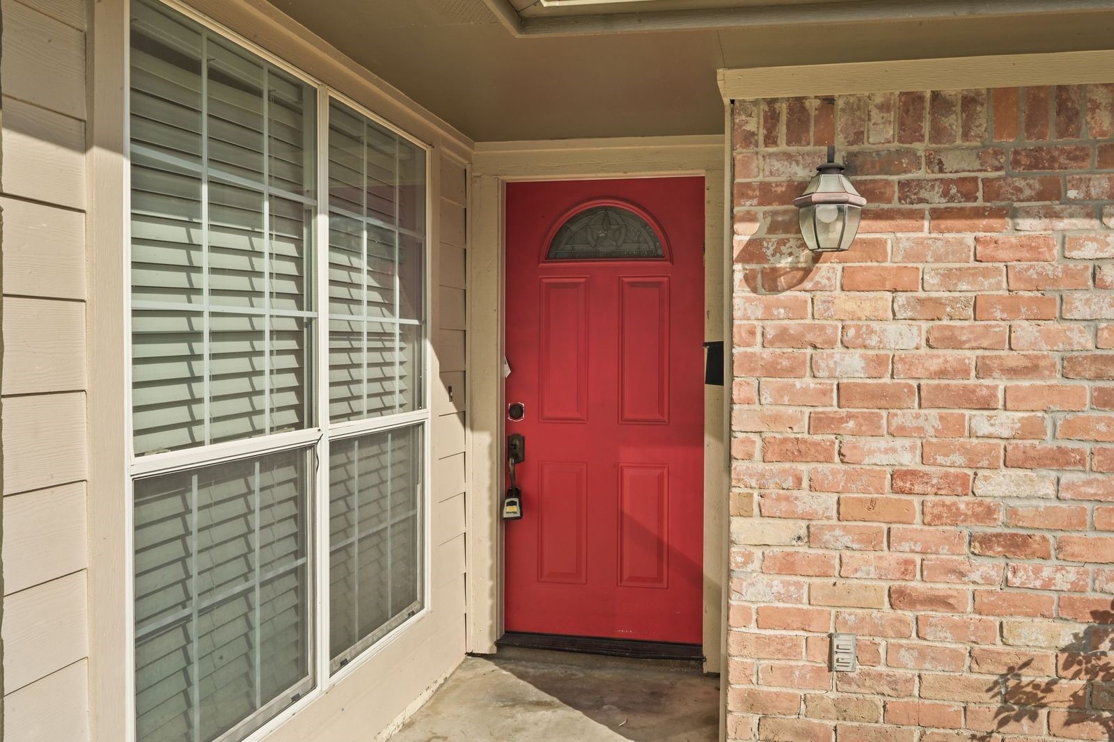 9110 Tooley Drive Property Photo 3
