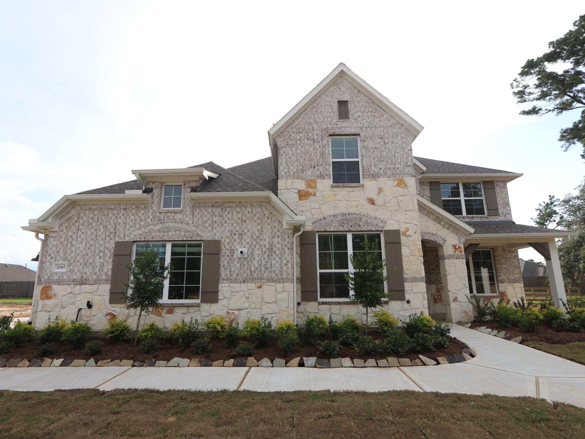 21907 Hibiscus Hedge Trail Property Photo 1