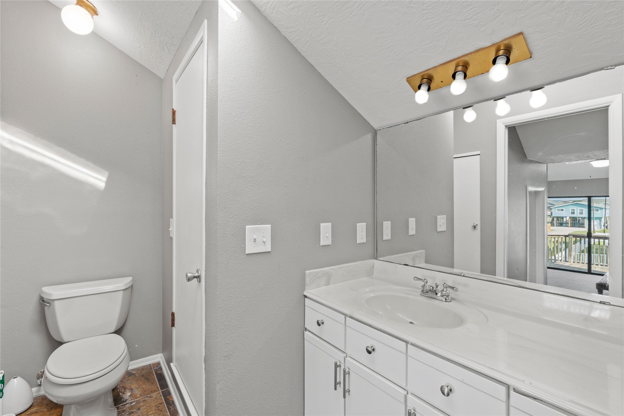 21812 Frio Drive Property Photo 27
