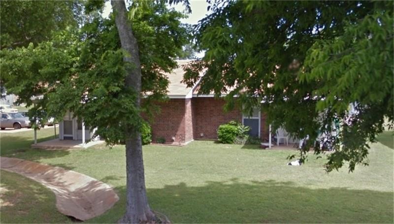 700 W Broad Street Property Photo 6