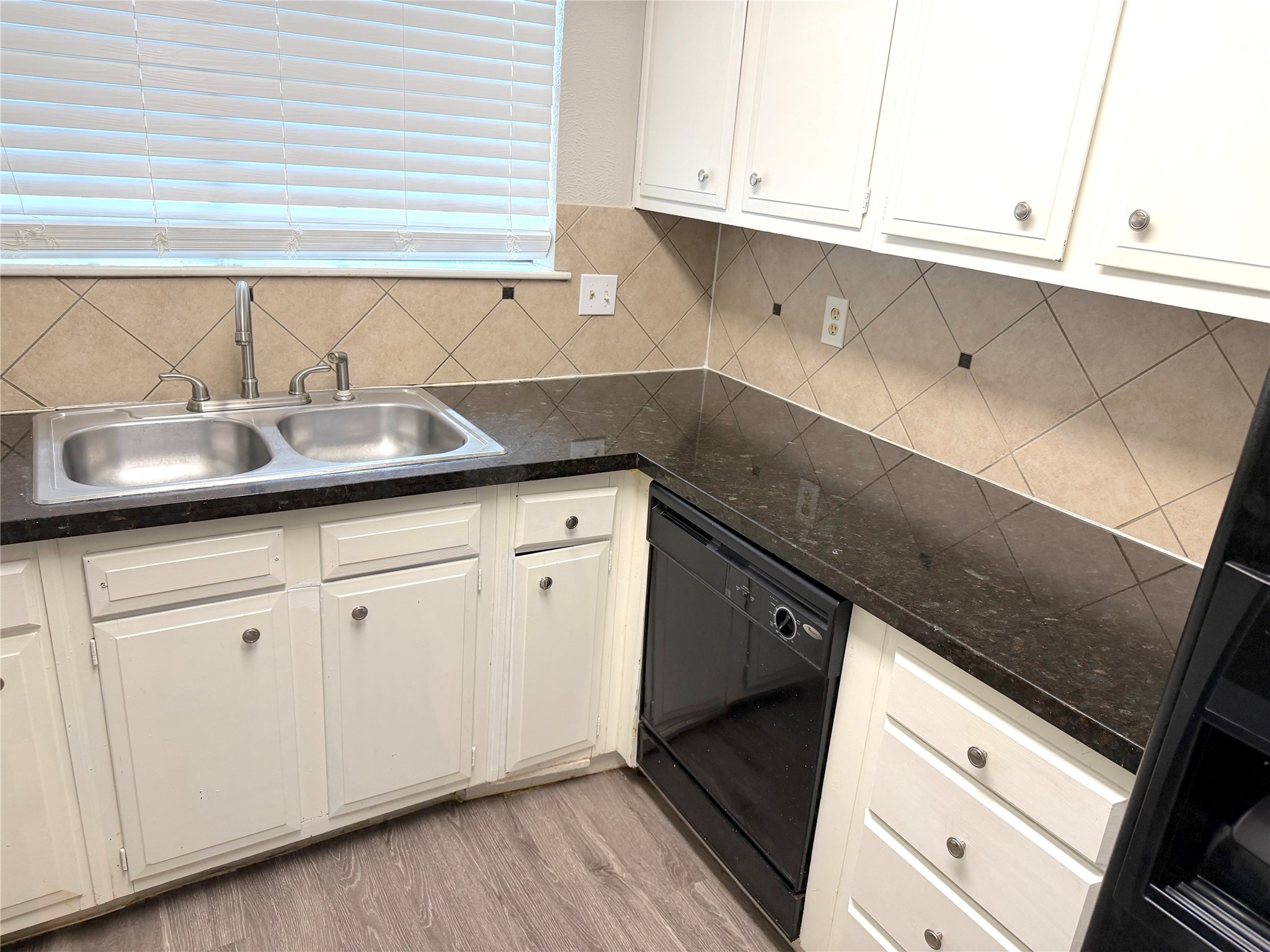 6620 Westwick Drive Property Photo 3