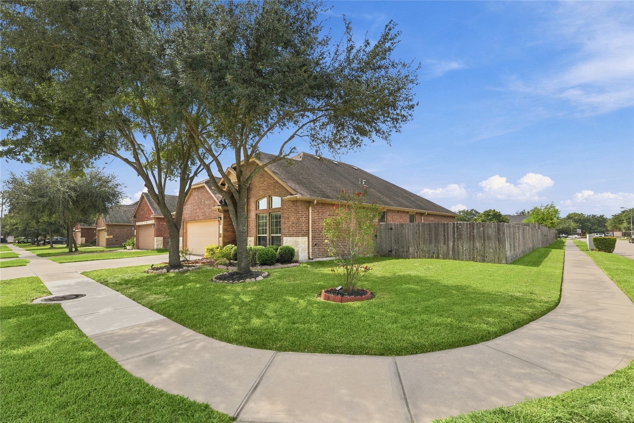 6531 Magellan Manor Drive Property Photo 3