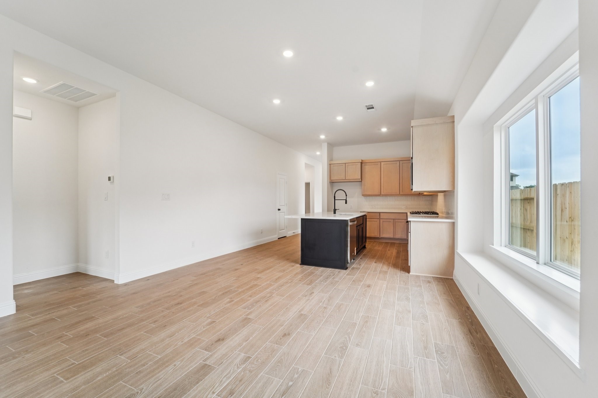 12849 Meadow Wind Way Property Photo 8
