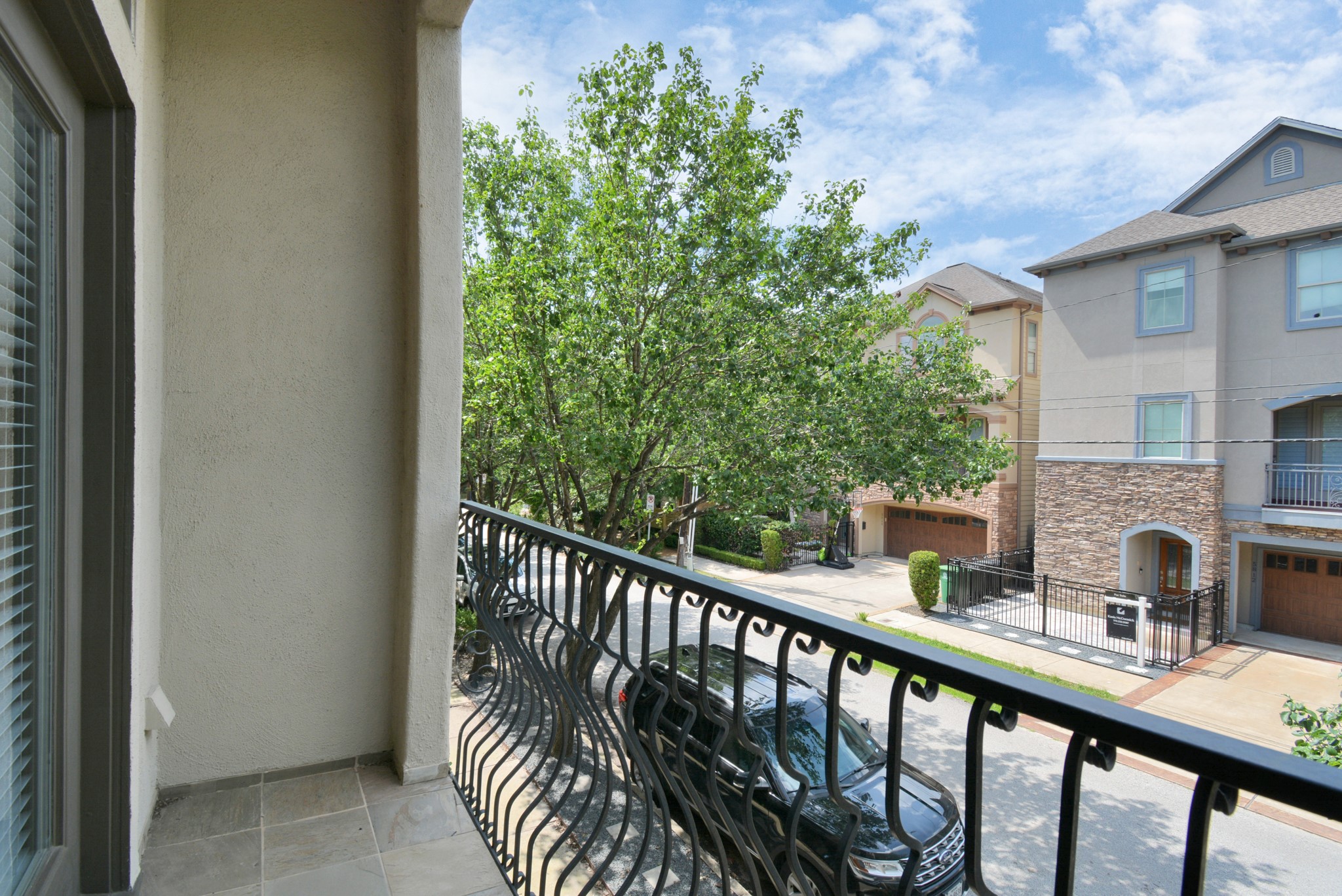 5815 Lacy Street Property Photo 4
