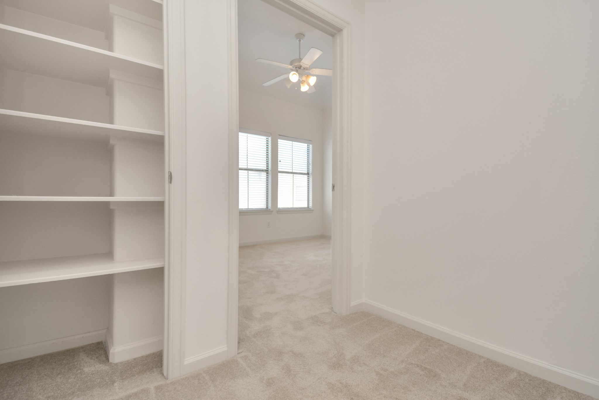 5815 Lacy Street Property Photo 6