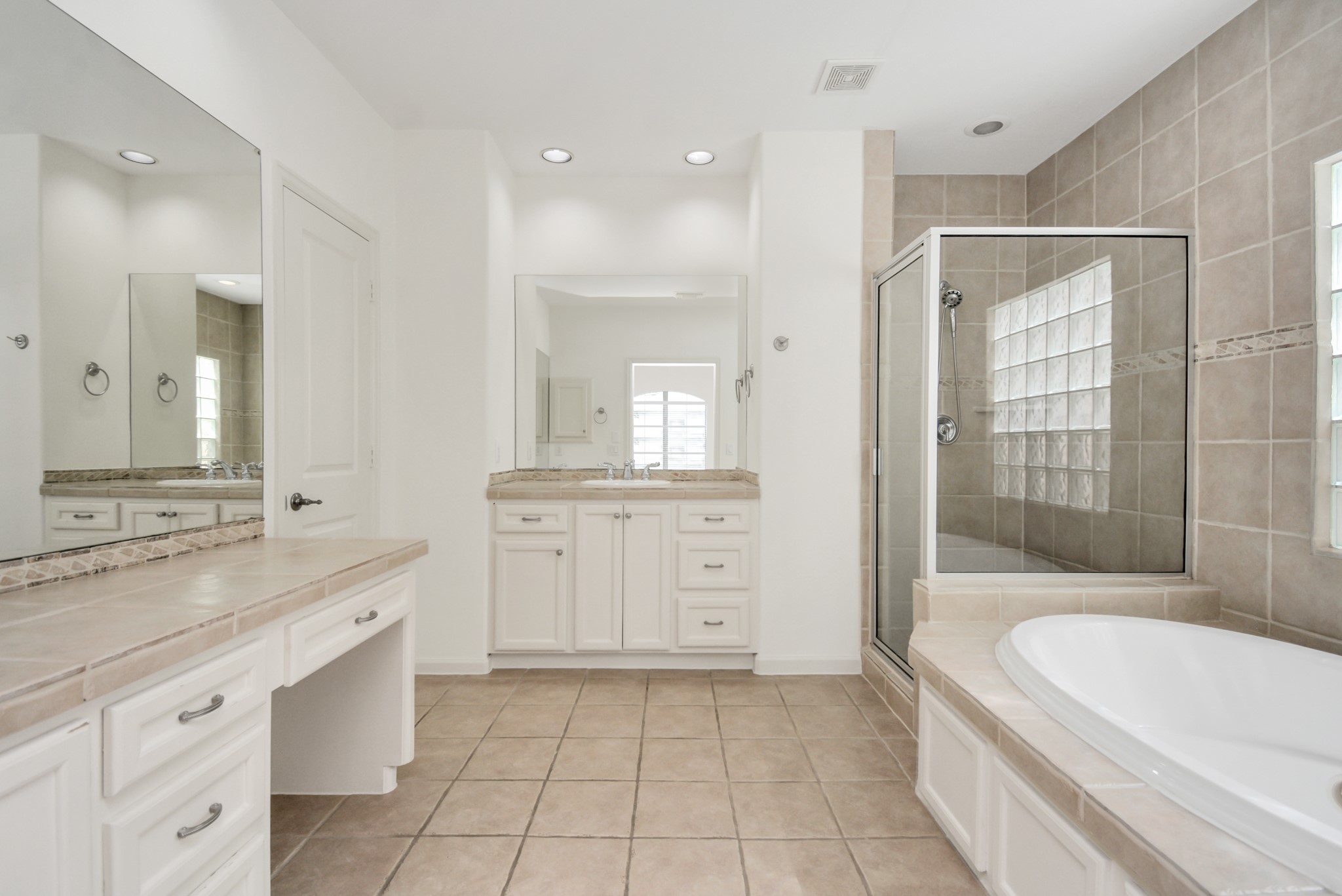 5815 Lacy Street Property Photo 12