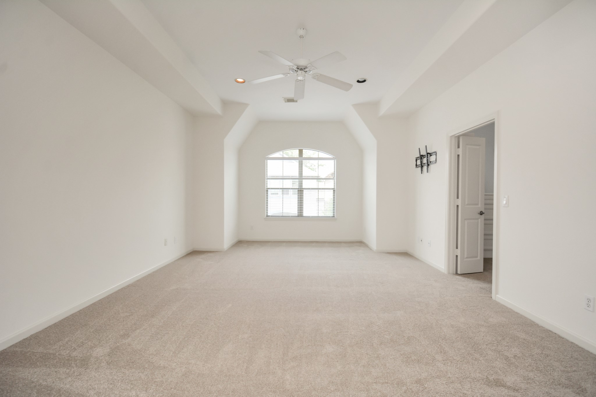 5815 Lacy Street Property Photo 13