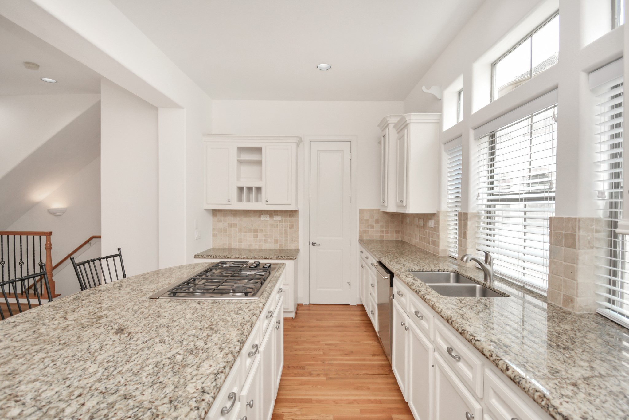 5815 Lacy Street Property Photo 24
