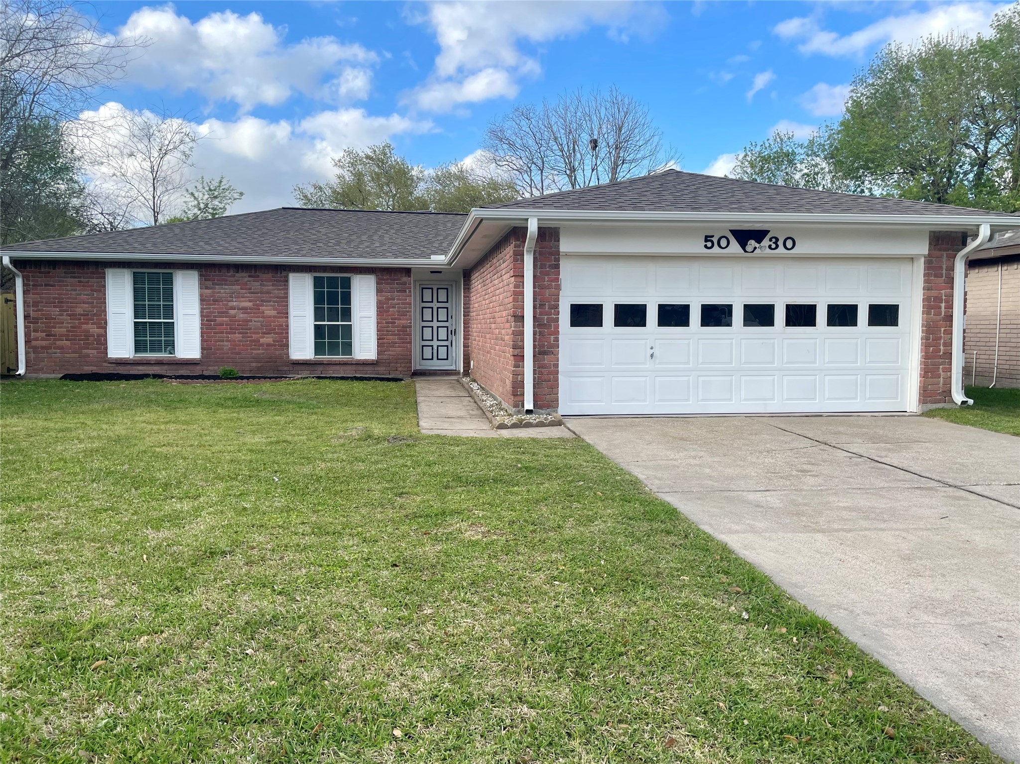 5030 Valley View Drive Property Photo