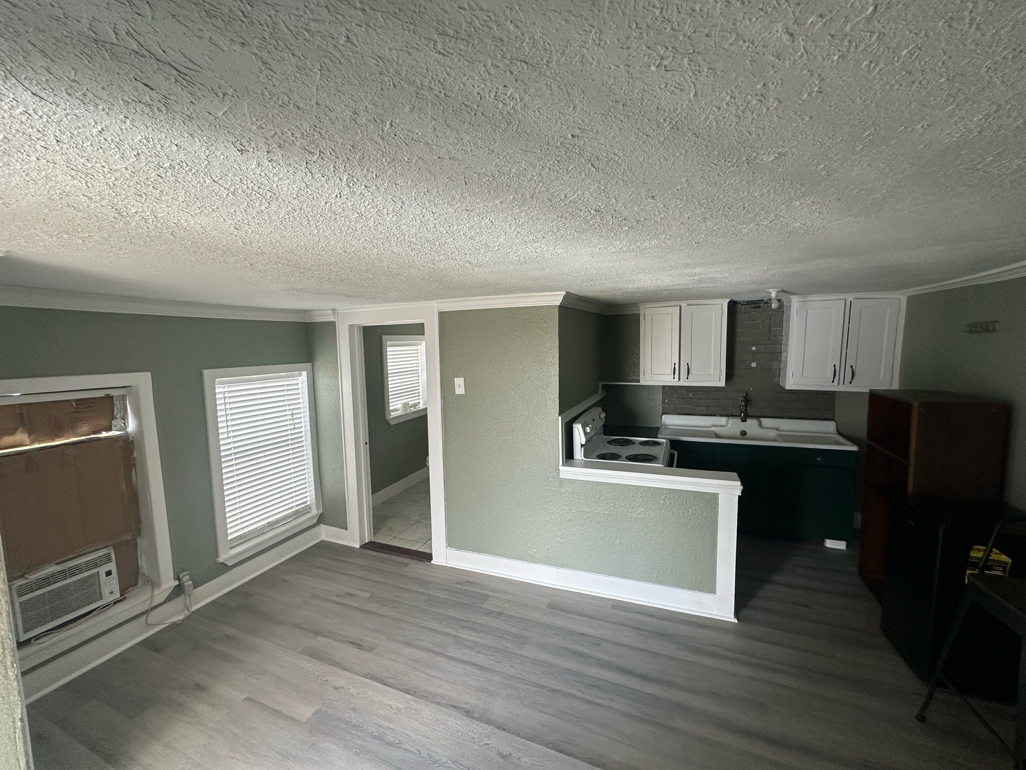 906 1/2 Panama Street A Property Photo 6