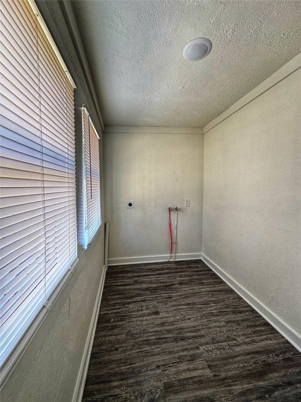 419 E Center Street Property Photo 10
