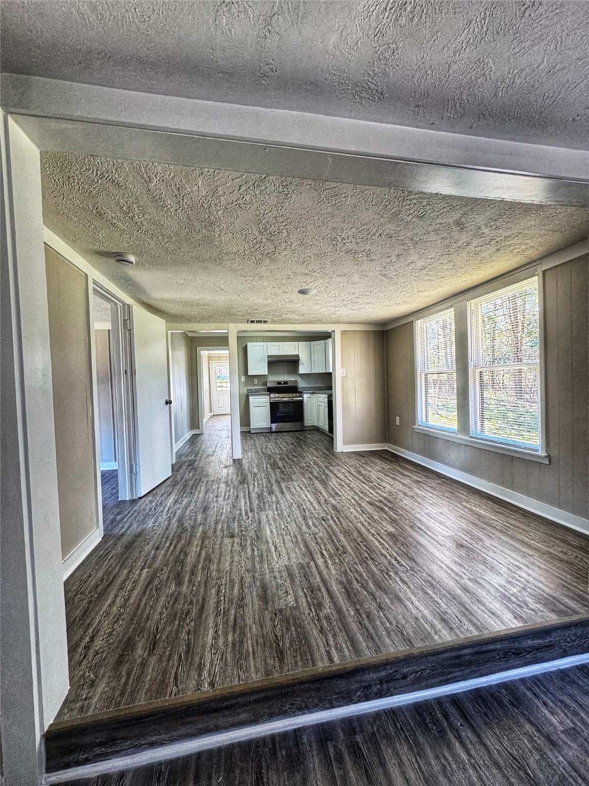 419 E Center Street Property Photo 11