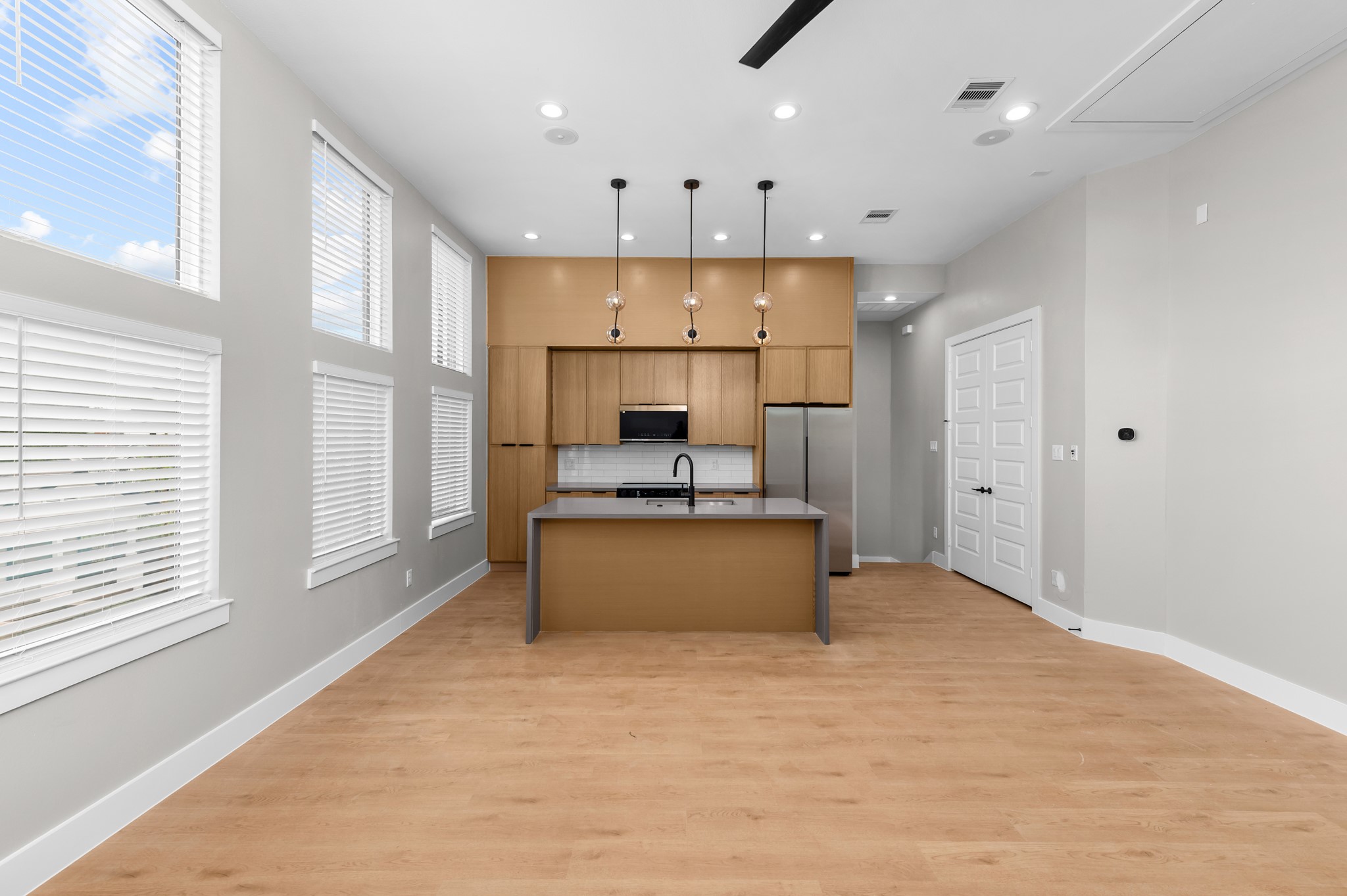 3523 Hadley Street Property Photo 6