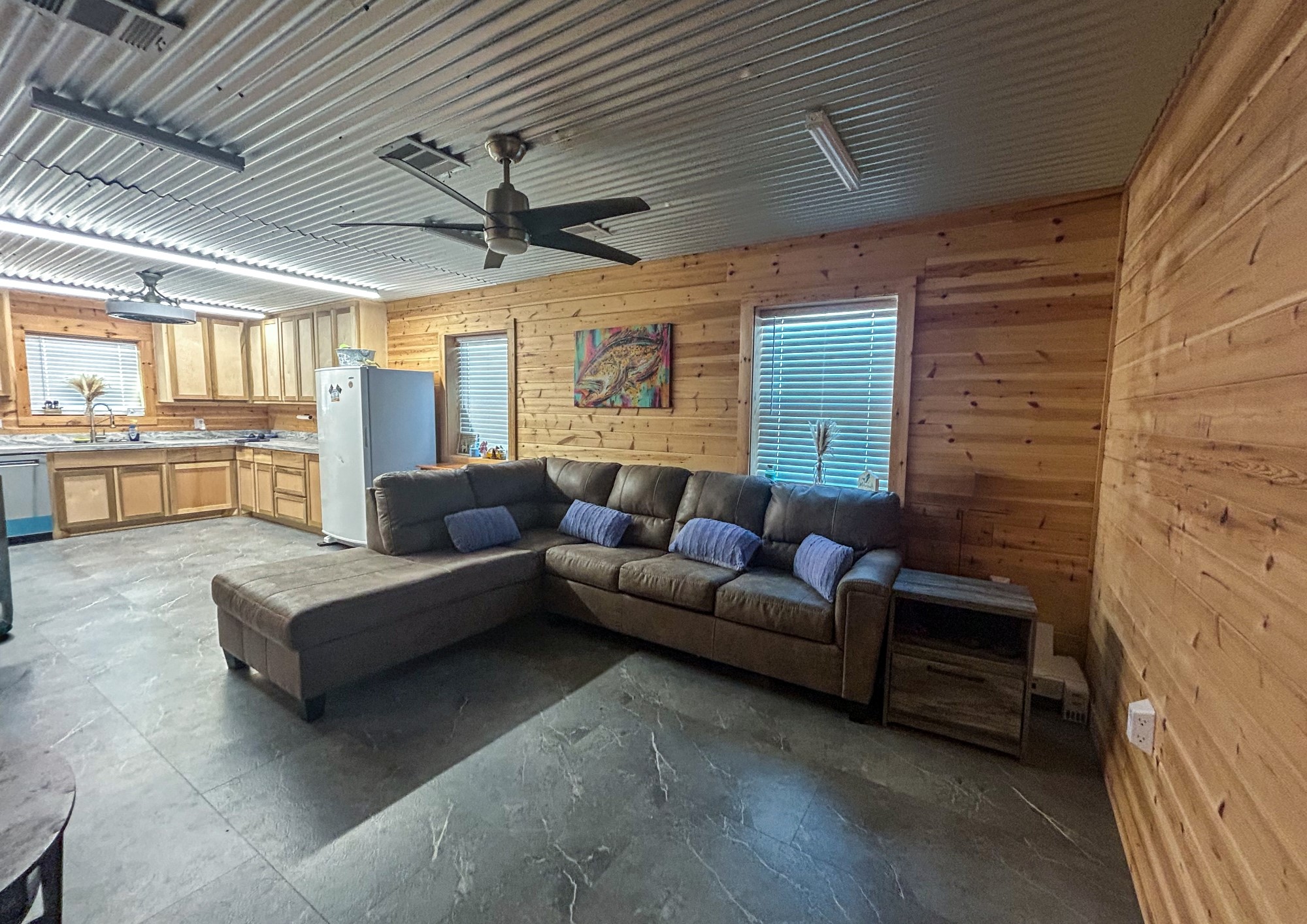 185 E Tiki Drive Property Photo 8