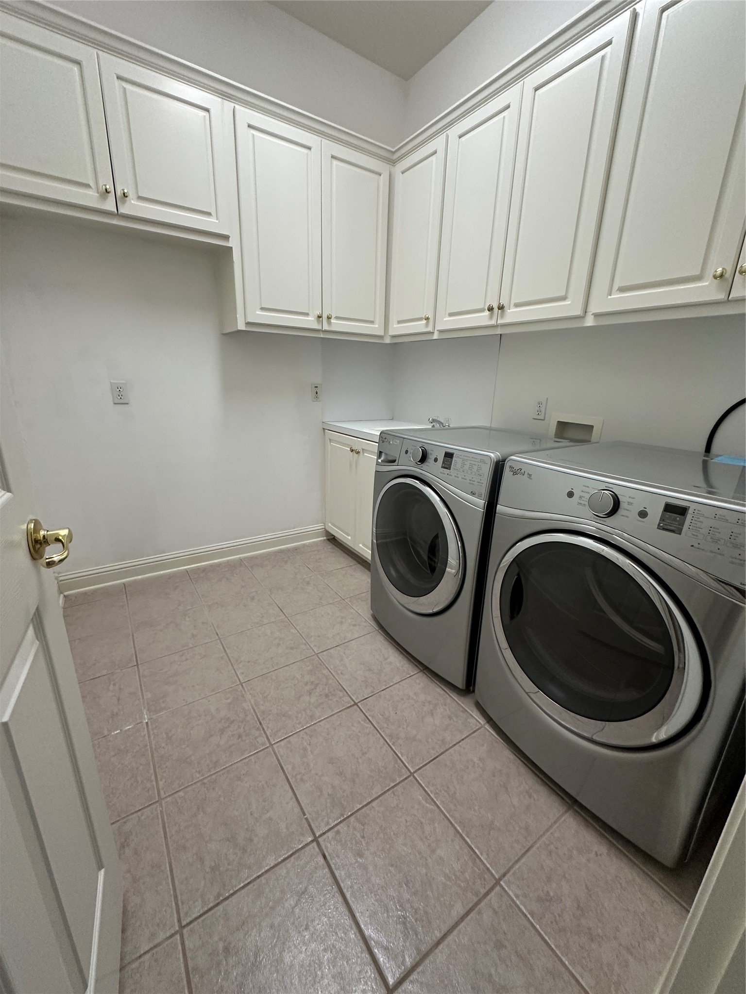 17 Ambleside Crescent Drive Property Photo 24