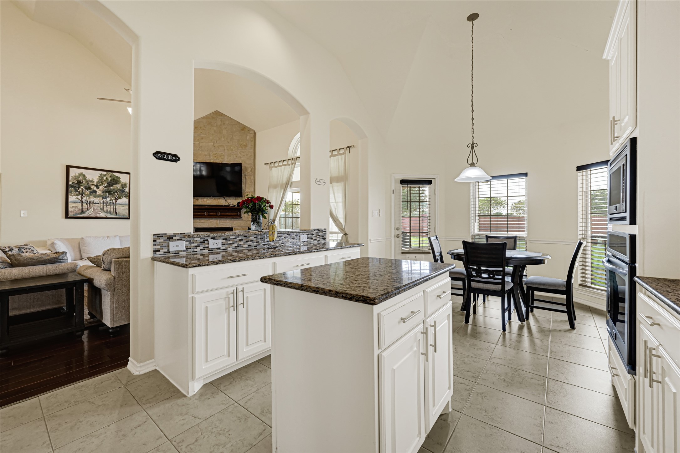 8319 Cape Royal Drive Property Photo 15