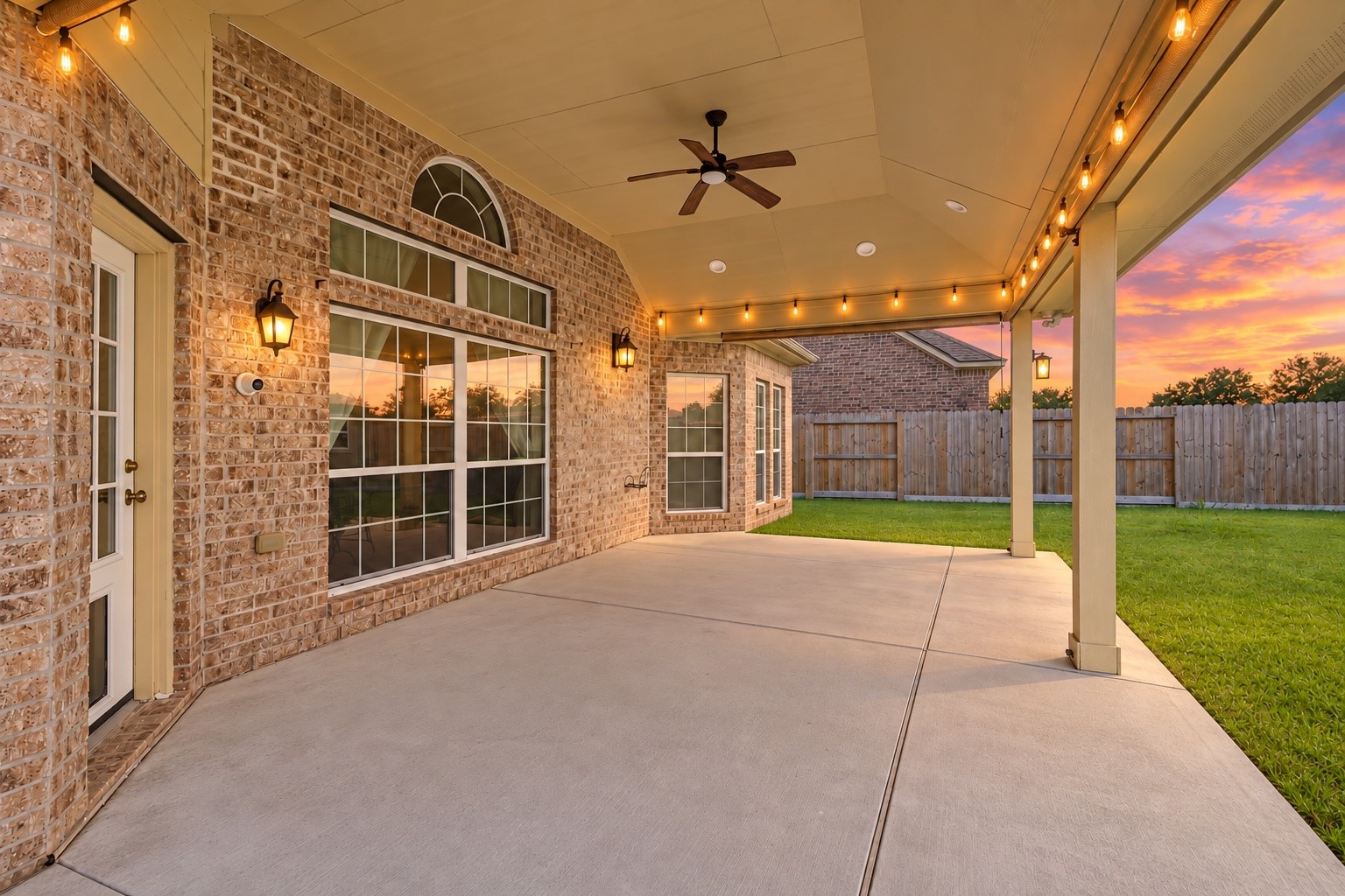 8319 Cape Royal Drive Property Photo 37